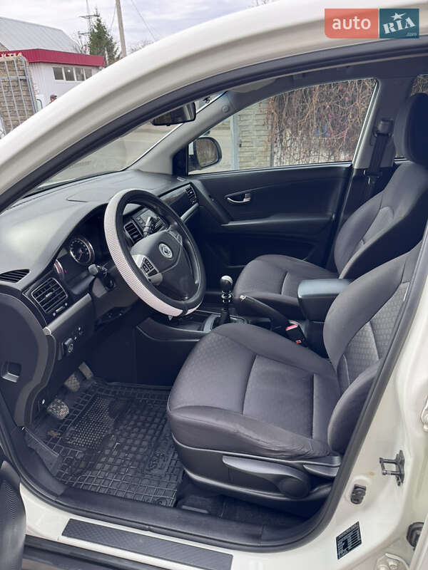 Позашляховик / Кросовер SsangYong Korando 2013 в Миколаєві фото 7 Позашляховик / Кросовер SsangYong Korando 2013 в Миколаєві