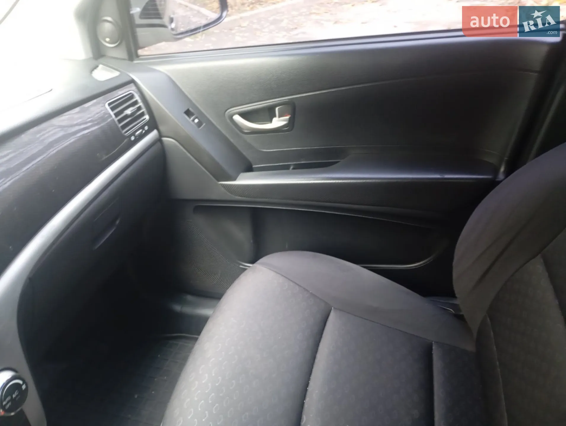 2012 SsangYong Korando - мініатюра 13