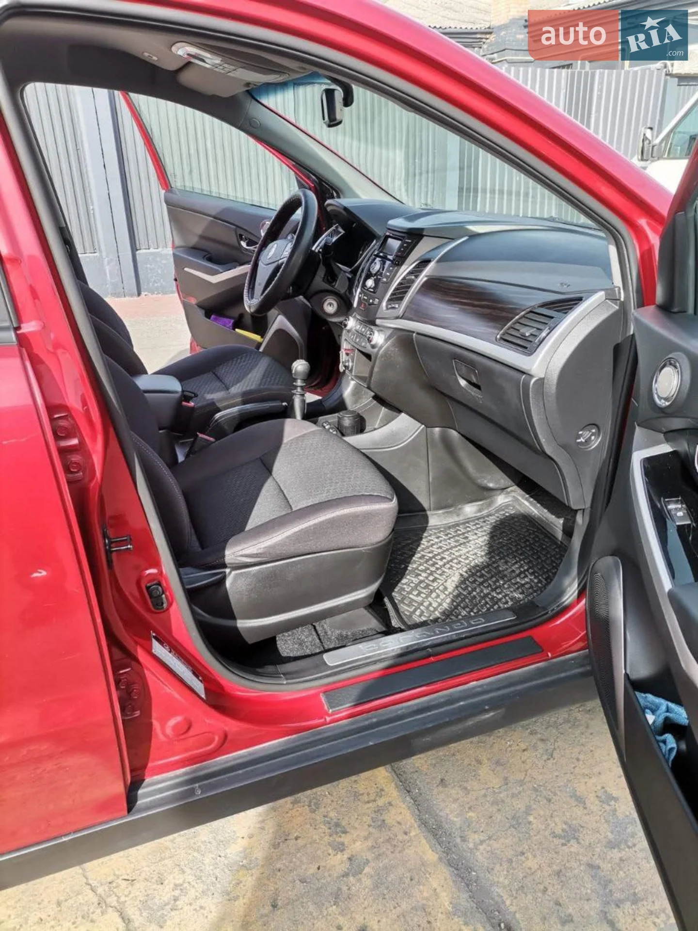 2013 SsangYong Korando - мініатюра 9