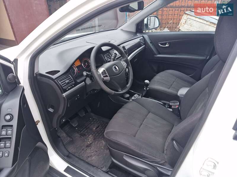 Внедорожник / Кроссовер SsangYong Korando 2012 в Днепре