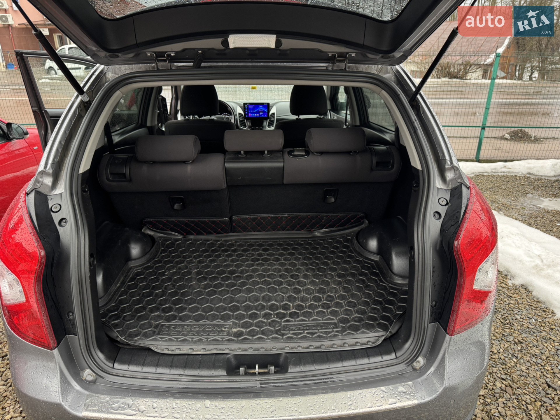 2014 SsangYong Korando - мініатюра 12