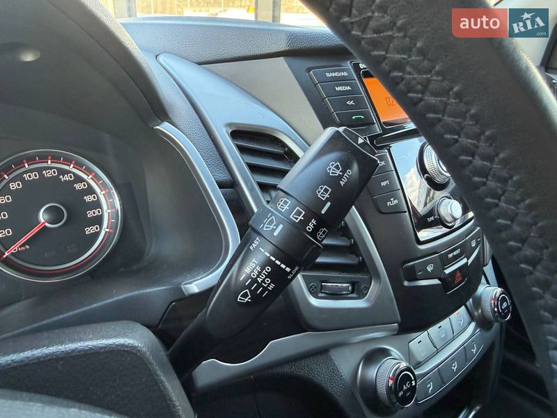 Внедорожник / Кроссовер SsangYong Korando 2013 в Киеве