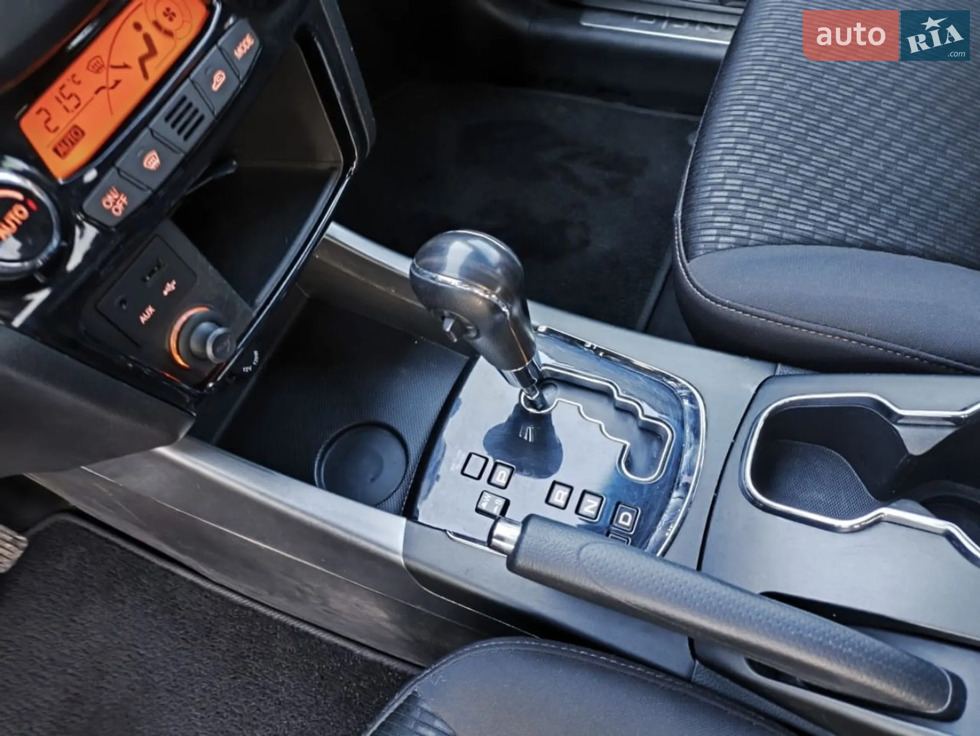2014 SsangYong Korando - мініатюра 37