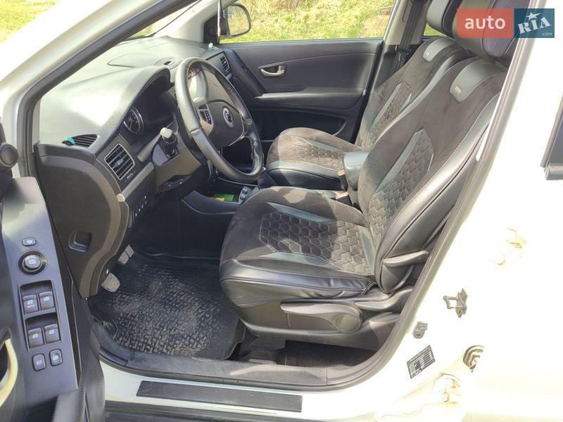 Позашляховик / Кросовер SsangYong Korando 2011 в Міжгір'ї