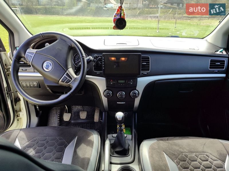 Позашляховик / Кросовер SsangYong Korando 2011 в Міжгір'ї