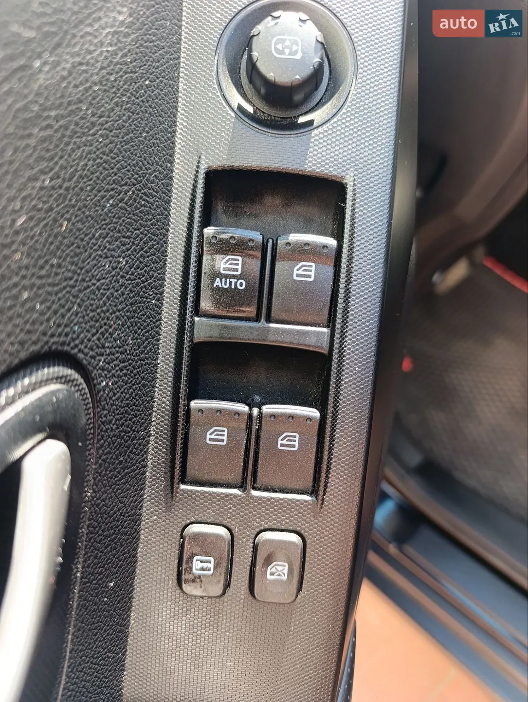 2013 SsangYong Korando - мініатюра 23