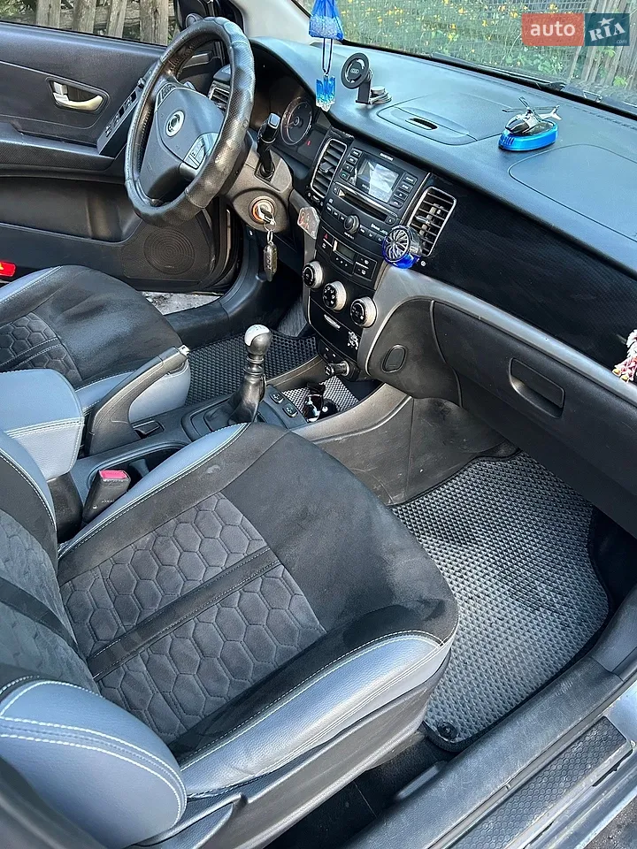 2011 SsangYong Korando - мініатюра 48