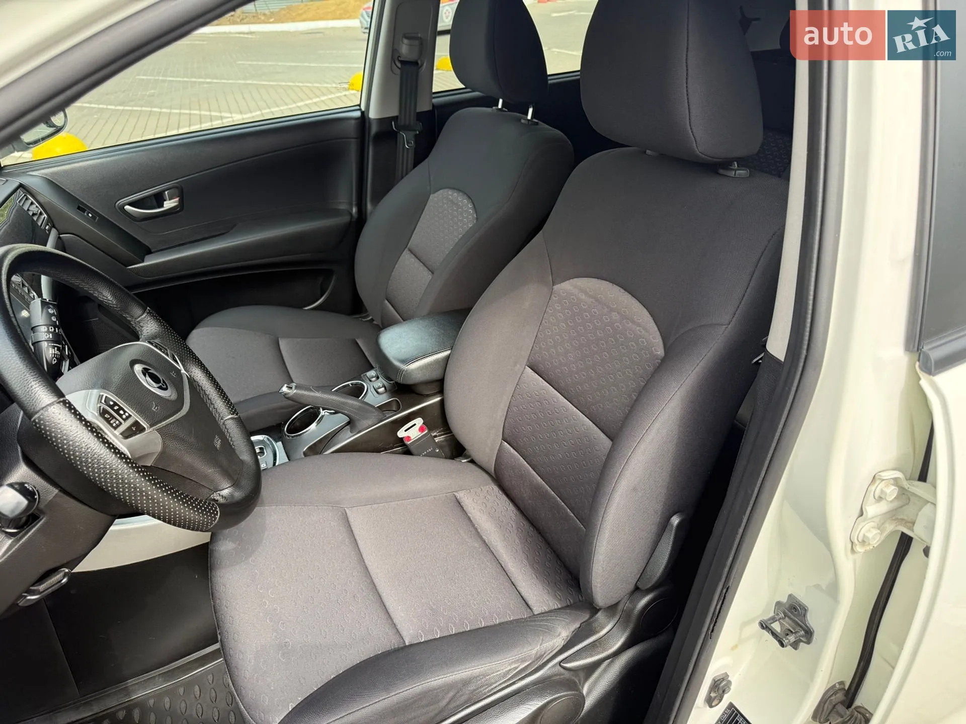 2012 SsangYong Korando - мініатюра 21