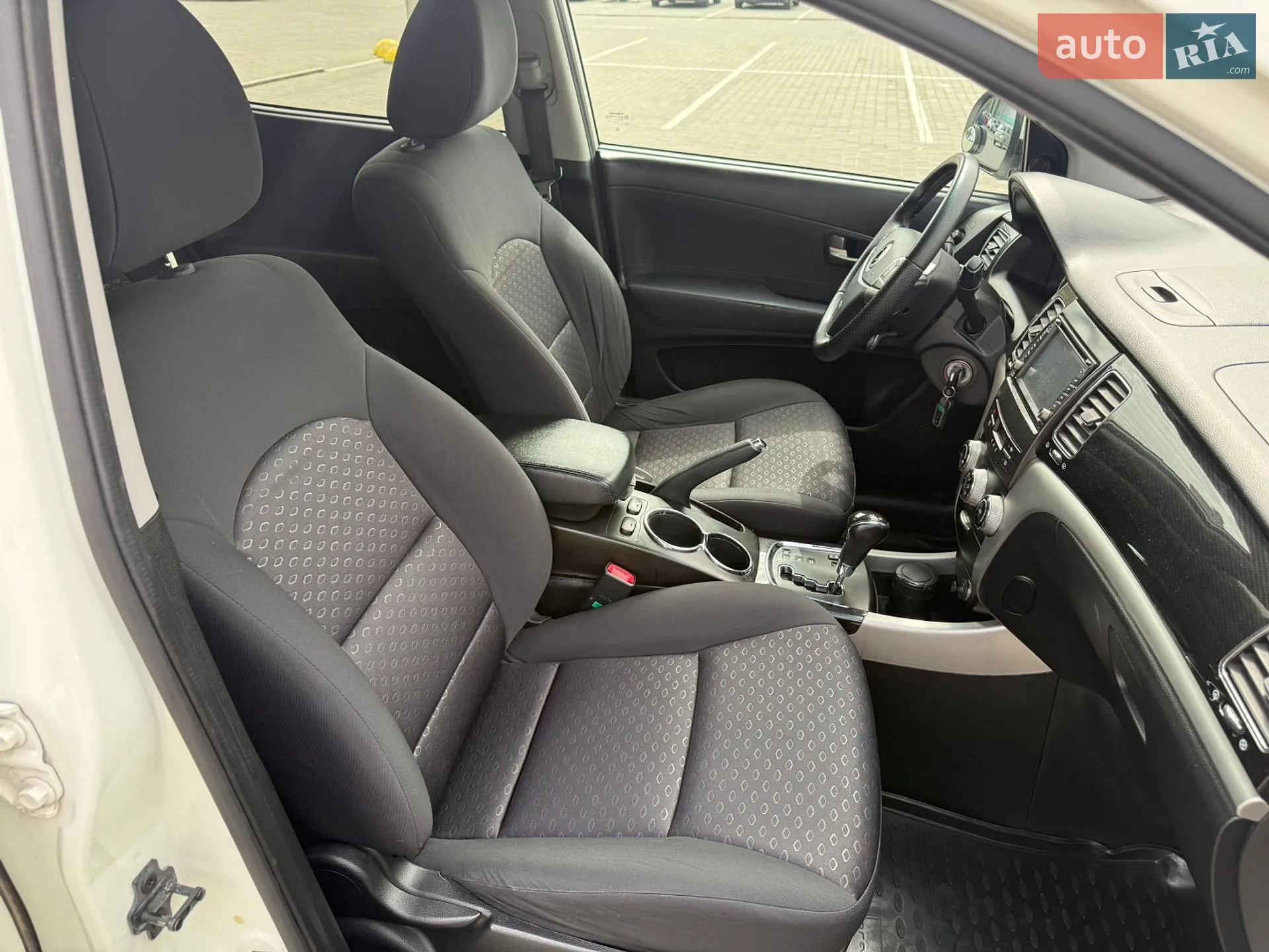 2012 SsangYong Korando - мініатюра 26