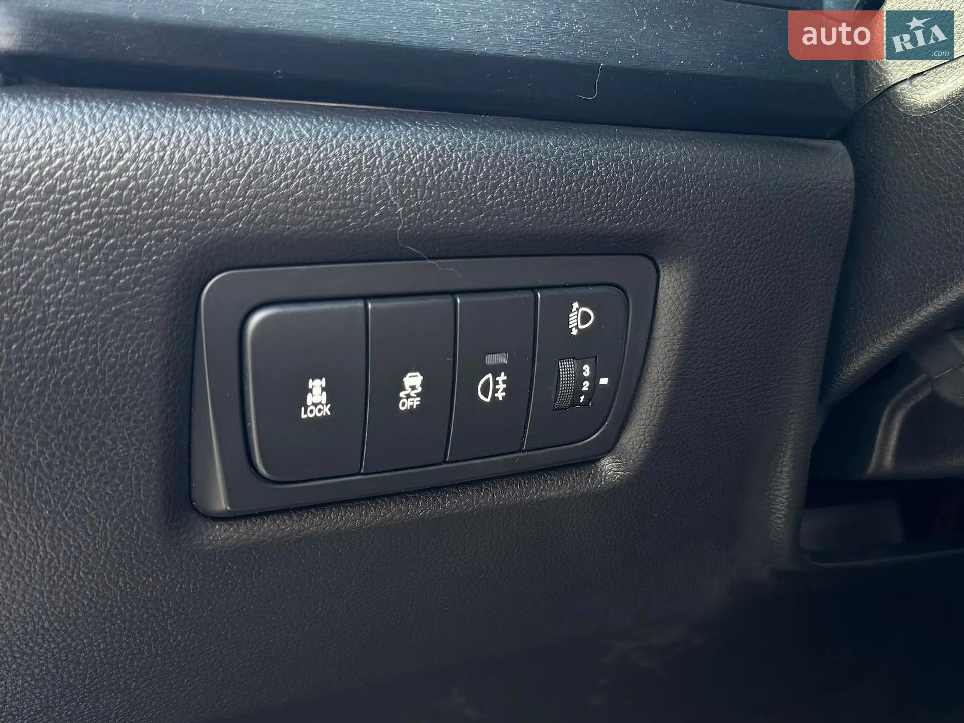2014 SsangYong Korando - мініатюра 16