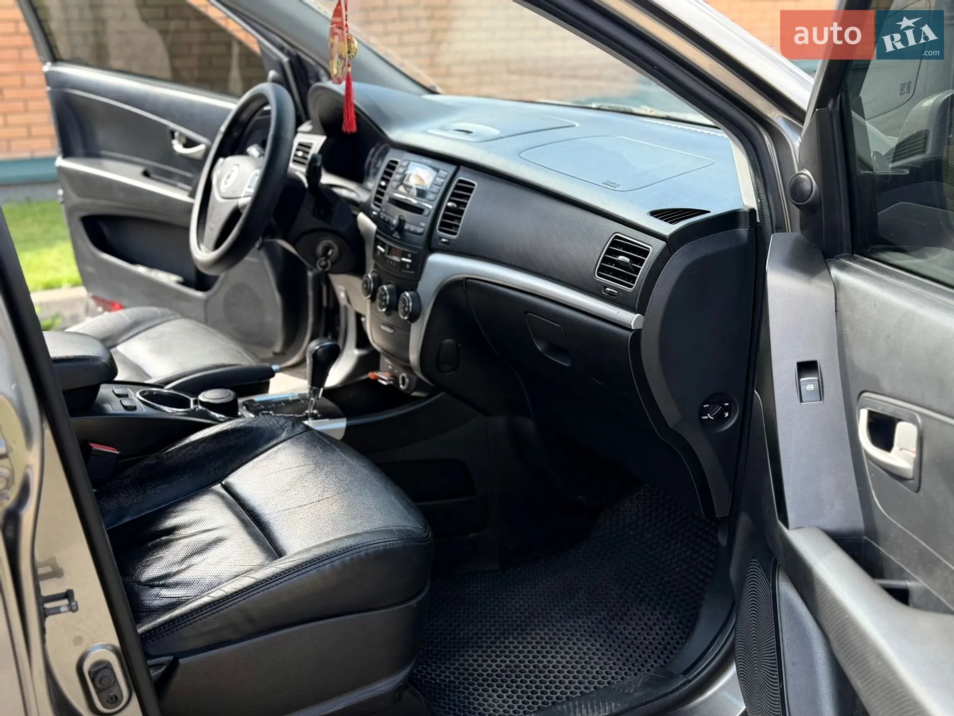 2011 SsangYong Korando - мініатюра 11