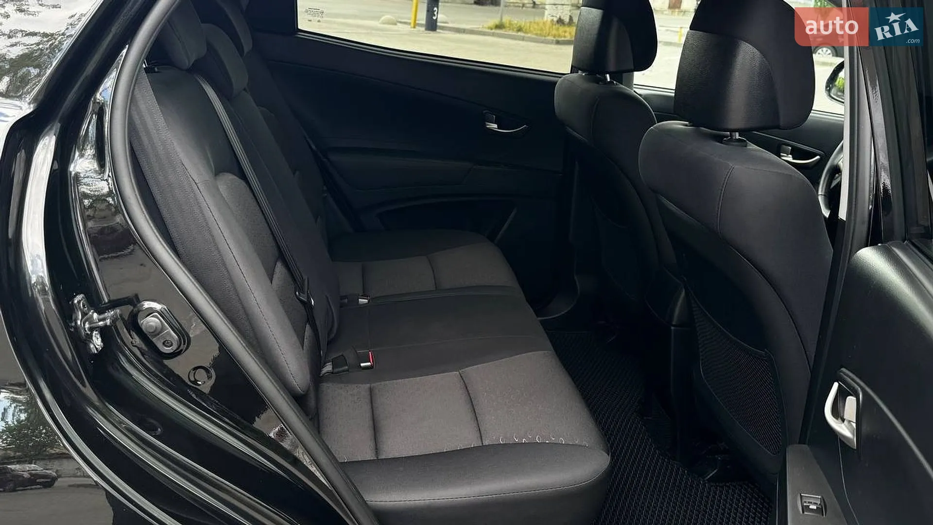 2011 SsangYong Korando - мініатюра 12