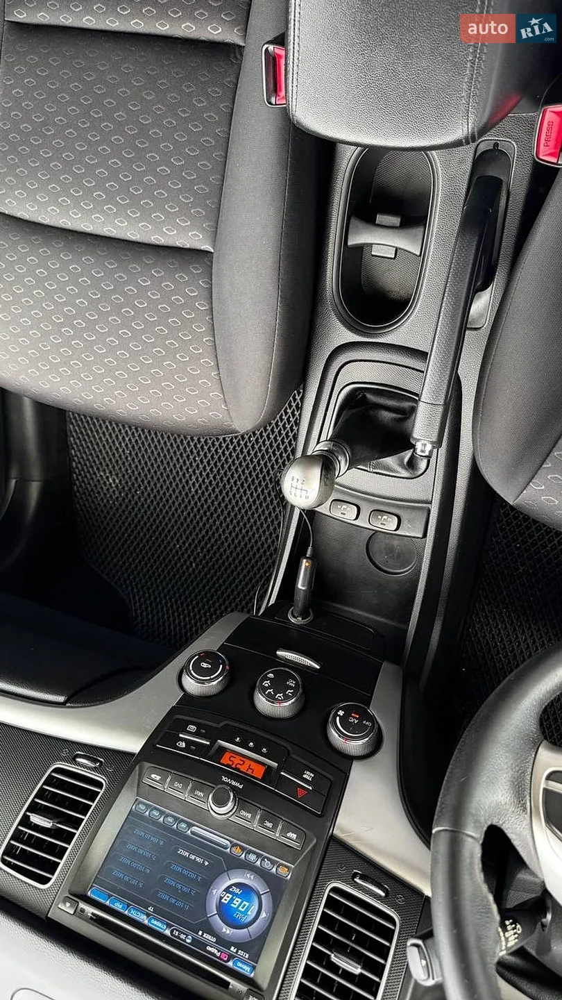 2011 SsangYong Korando - мініатюра 24