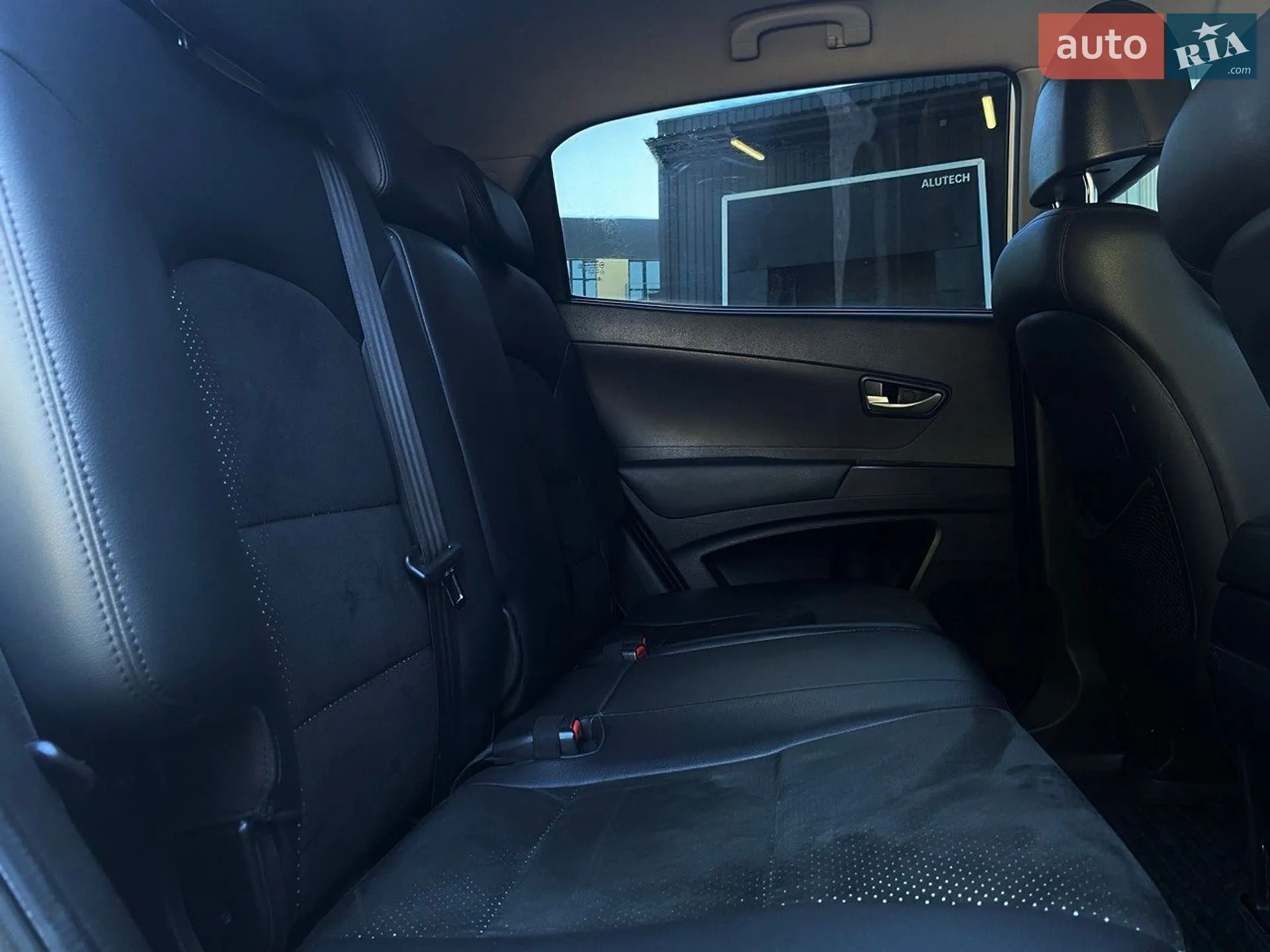2011 SsangYong Korando - мініатюра 14