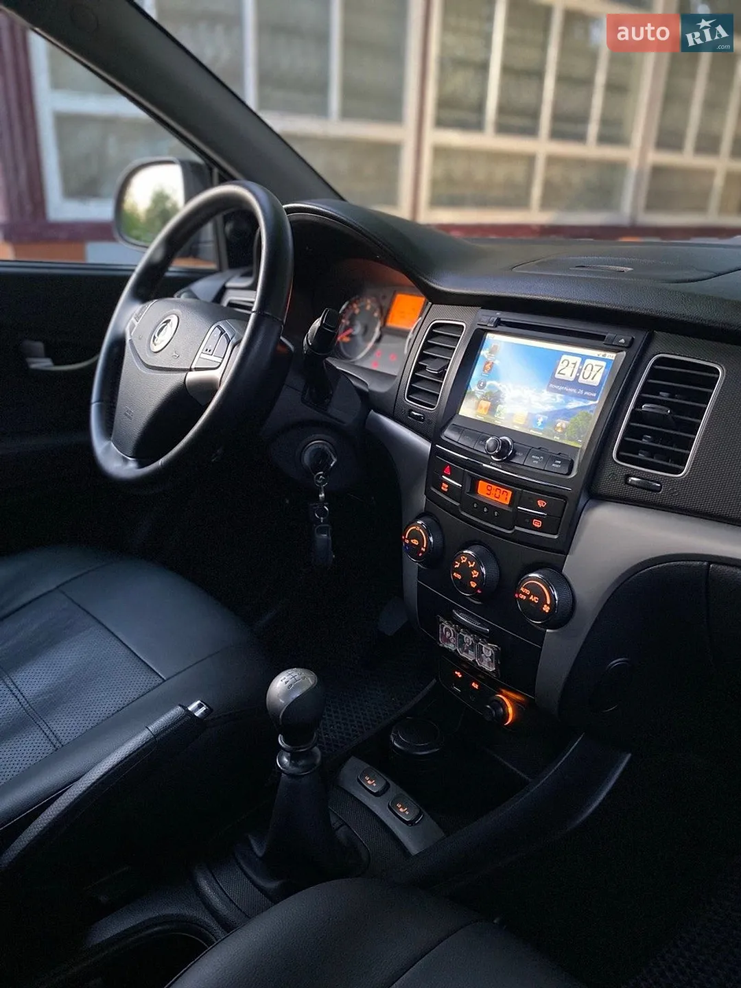 2011 SsangYong Korando - мініатюра 3