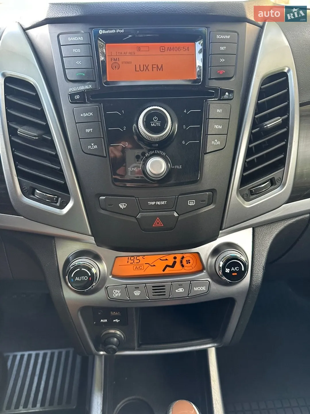 2013 SsangYong Korando - мініатюра 26