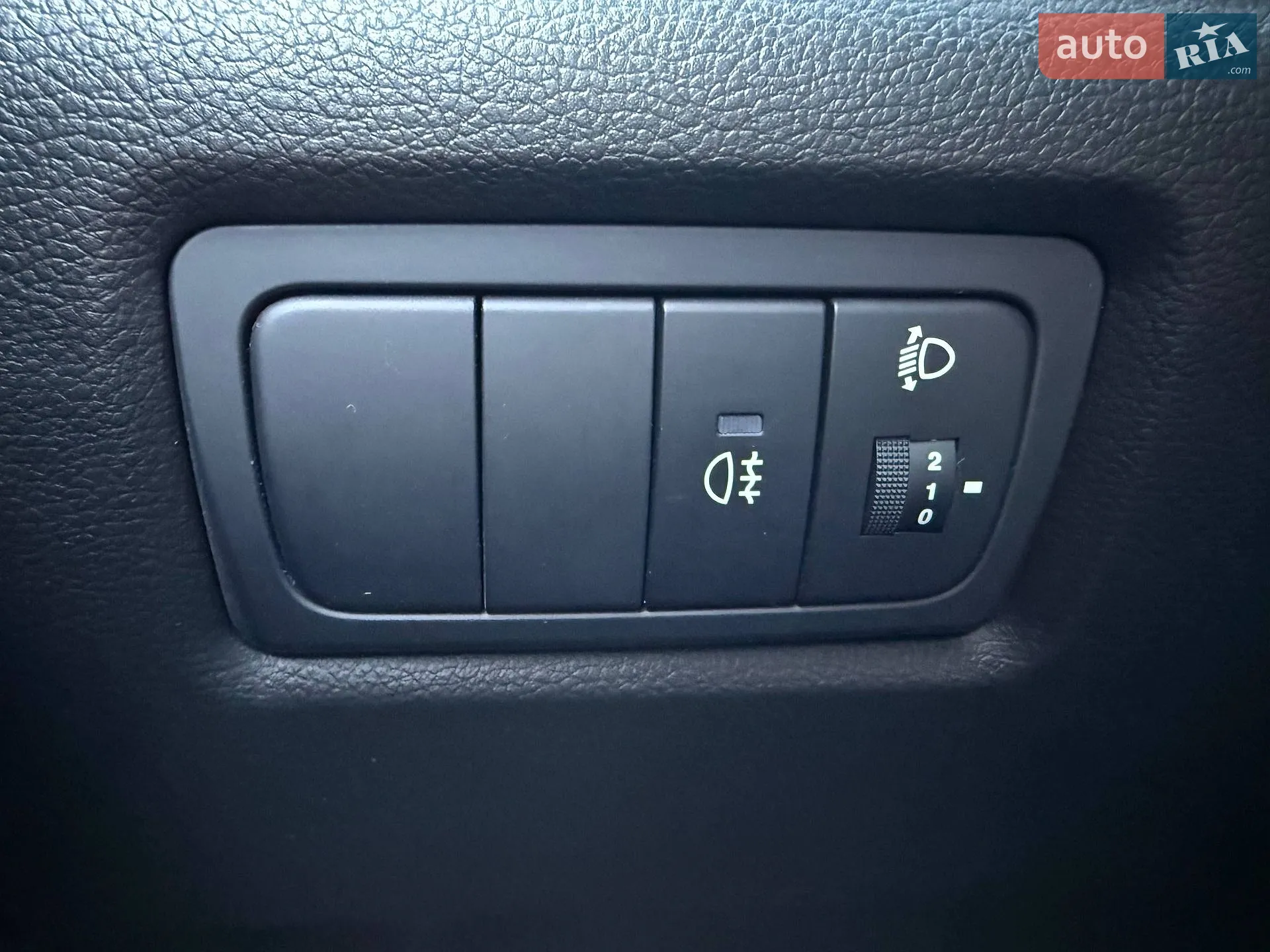 2014 SsangYong Korando - мініатюра 17