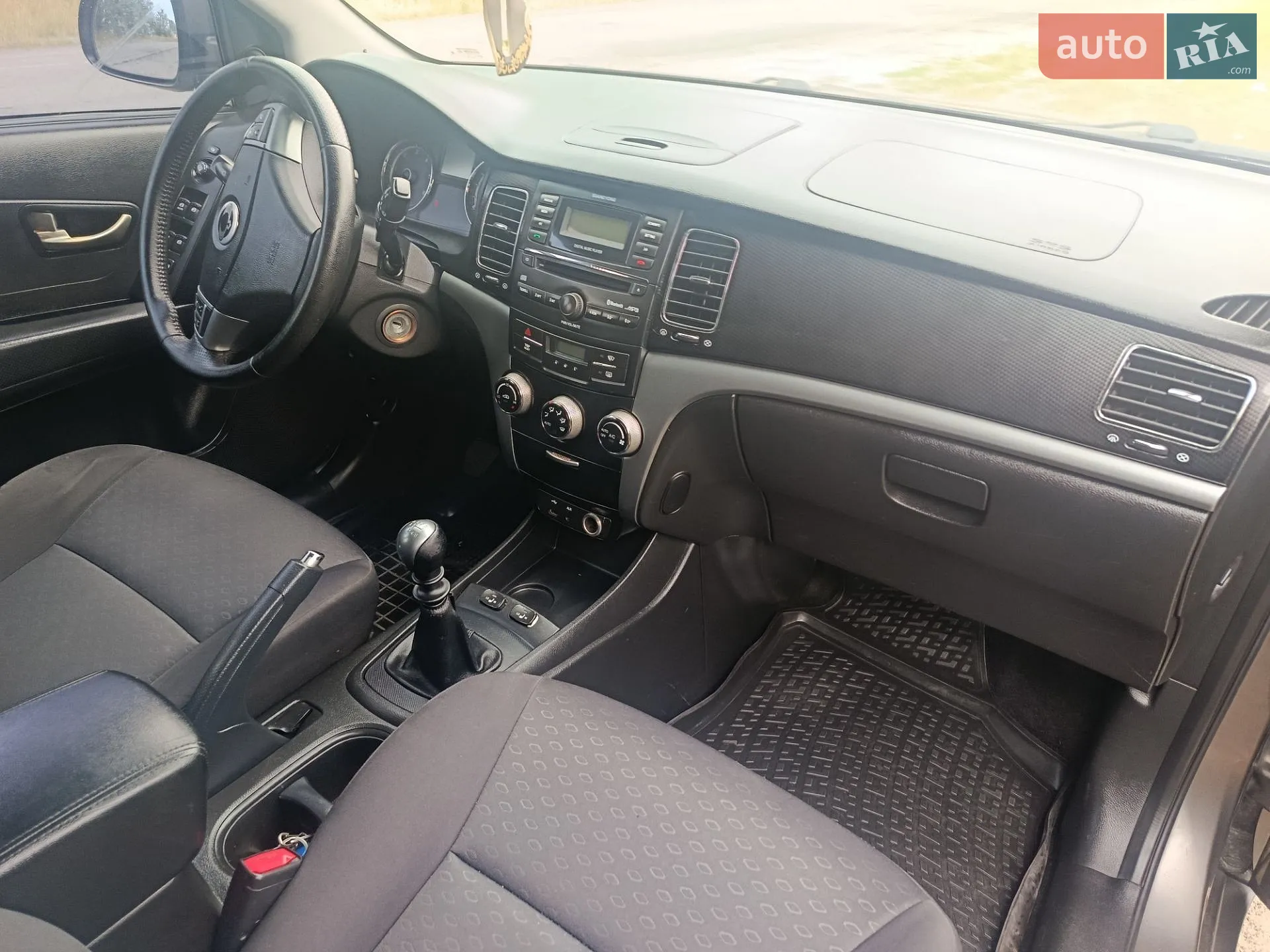2013 SsangYong Korando - мініатюра 12