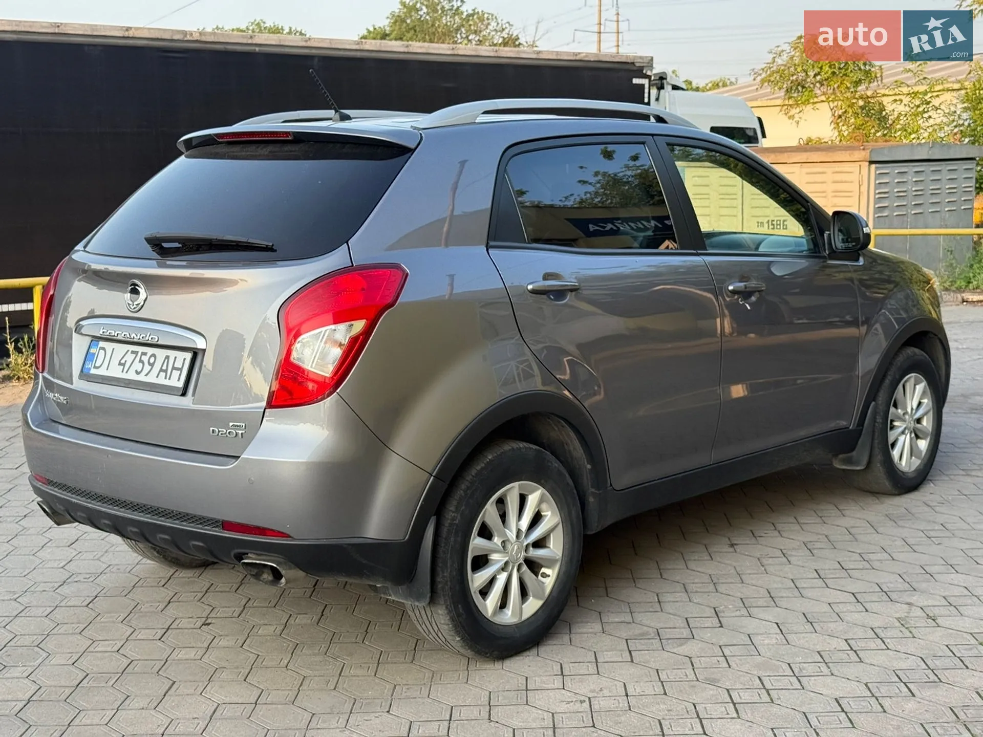 2014 SsangYong Korando - мініатюра 10