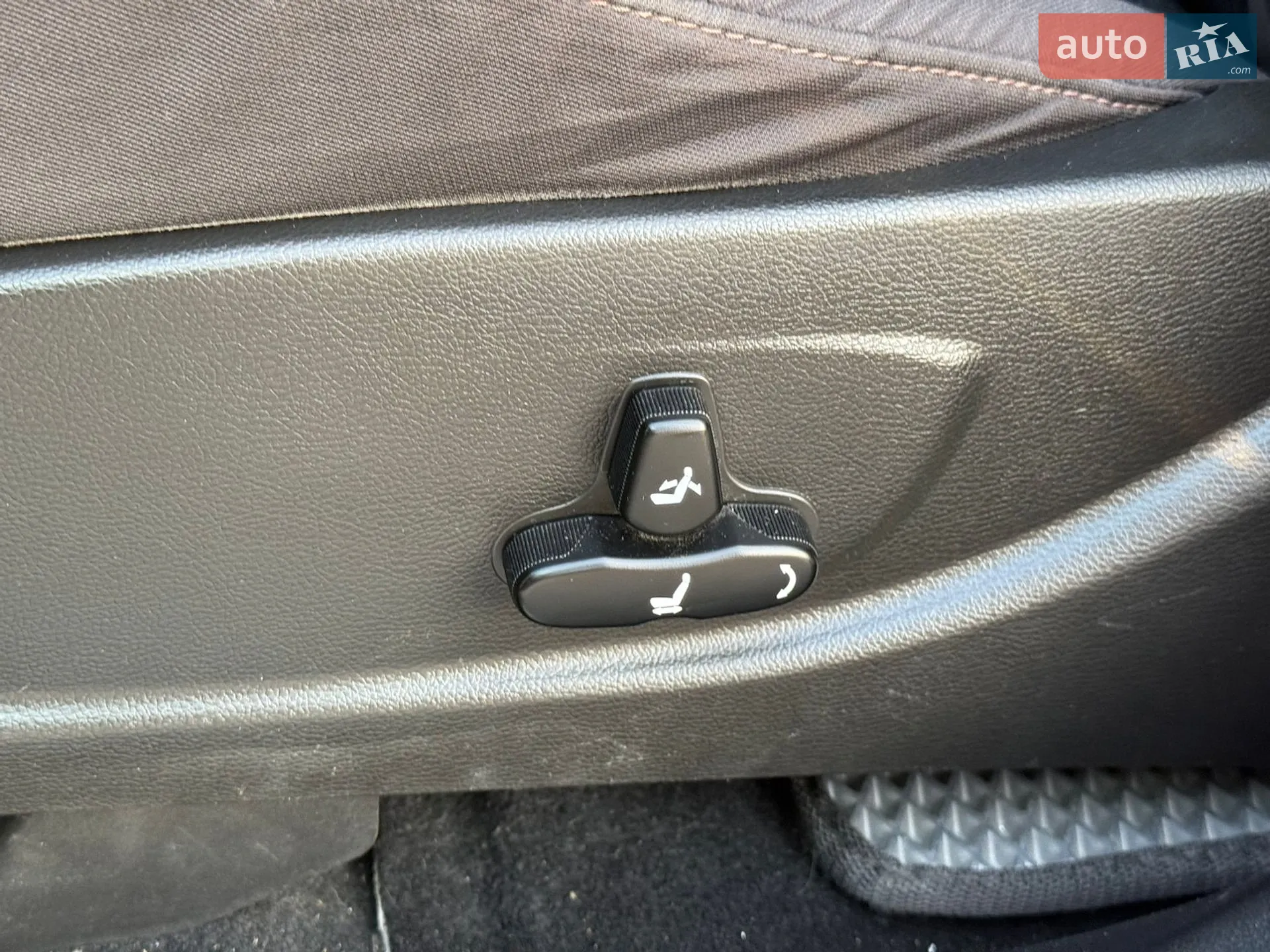 2014 SsangYong Korando - мініатюра 24