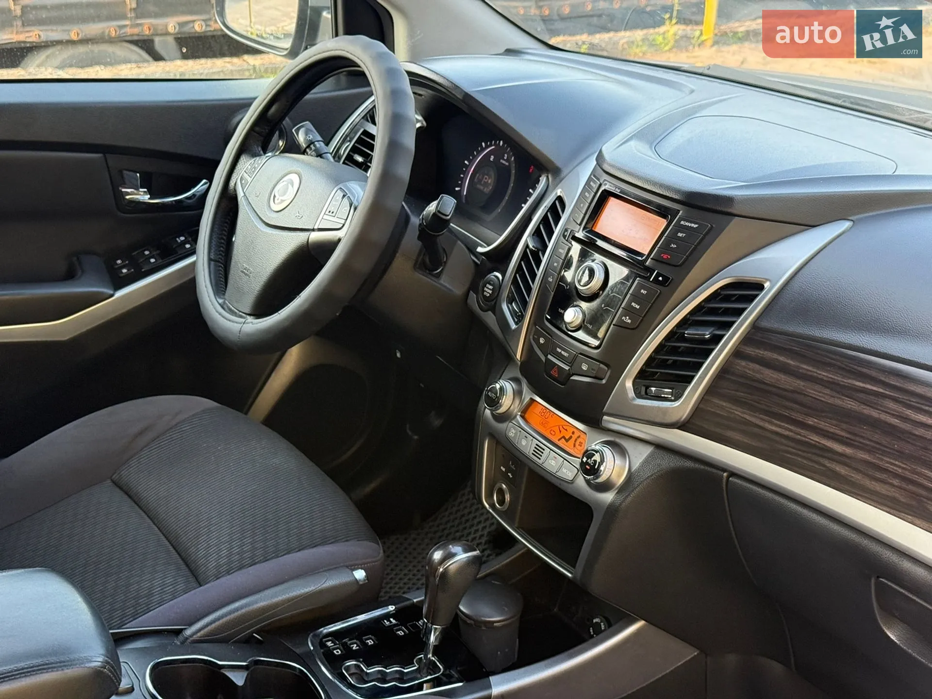 2014 SsangYong Korando - мініатюра 37