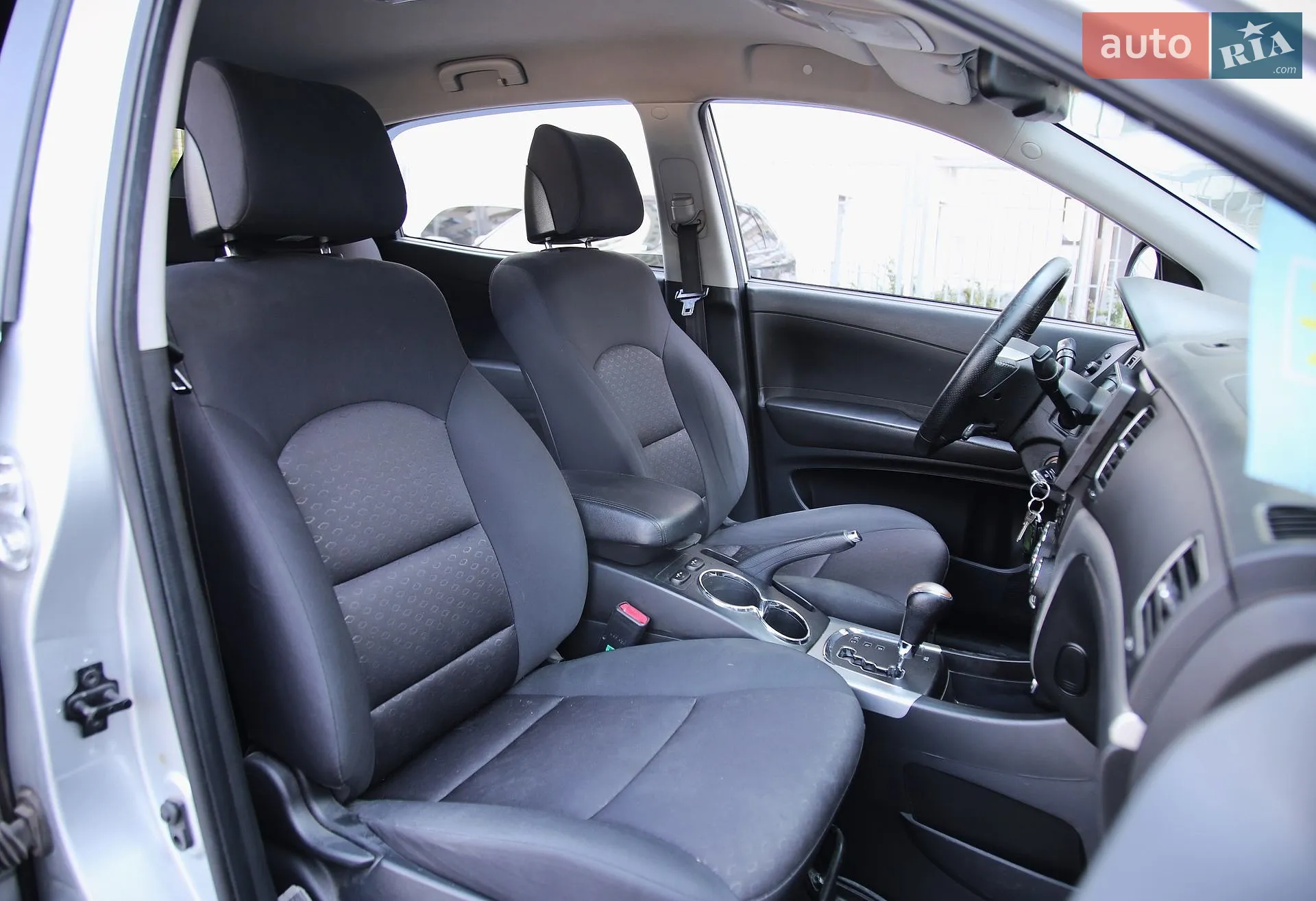 2011 SsangYong Korando - мініатюра 9