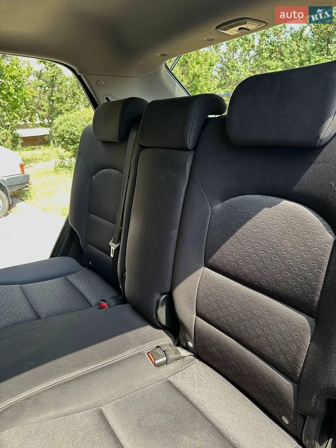 2011 SsangYong Korando - мініатюра 18
