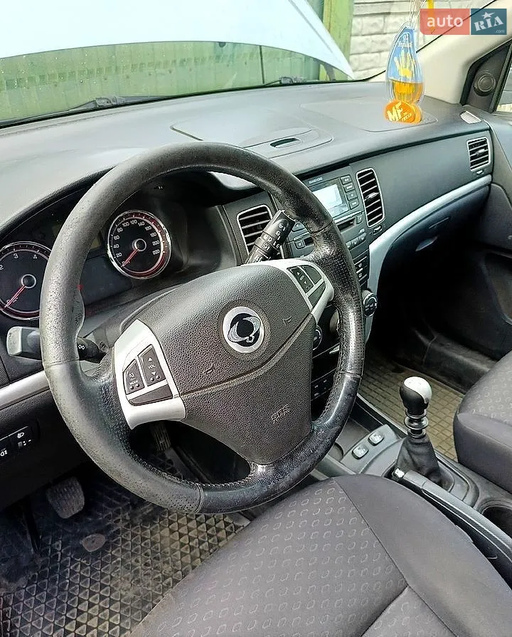 2011 SsangYong Korando - мініатюра 7