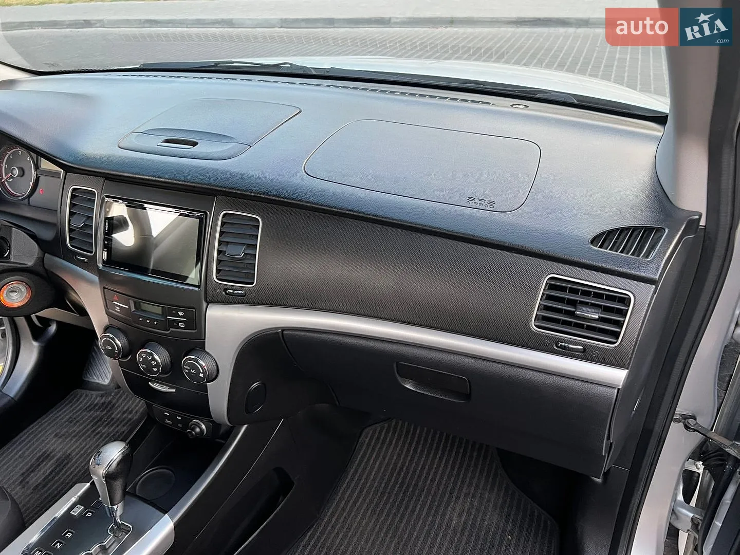2011 SsangYong Korando - мініатюра 30