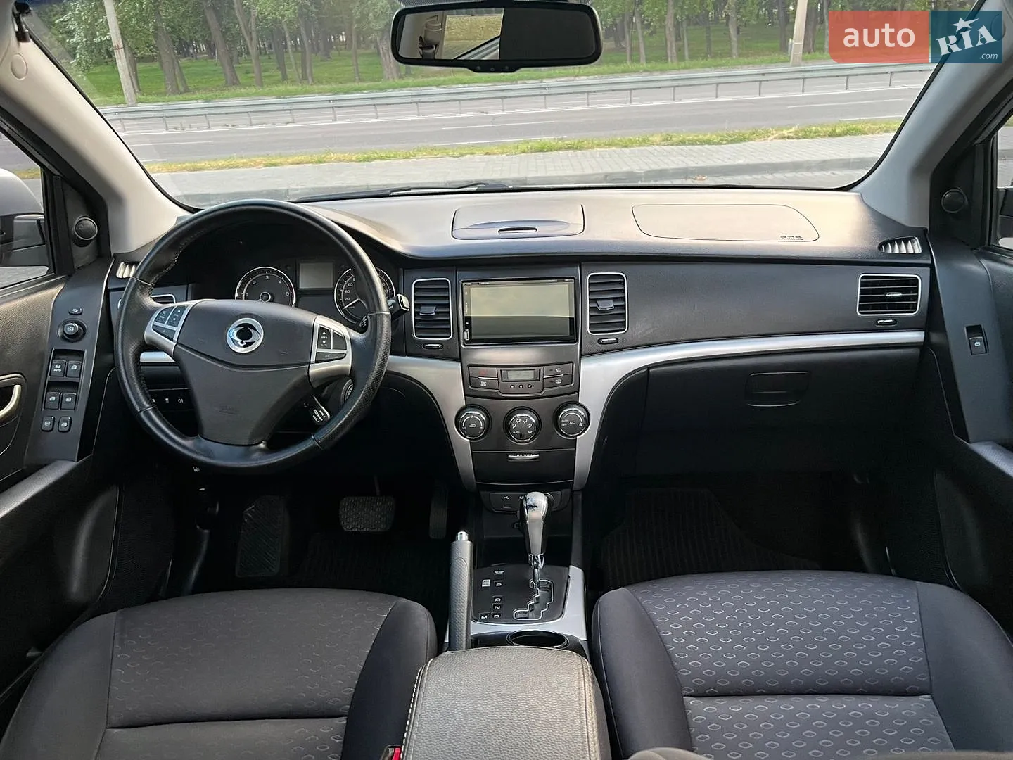 2011 SsangYong Korando - мініатюра 23