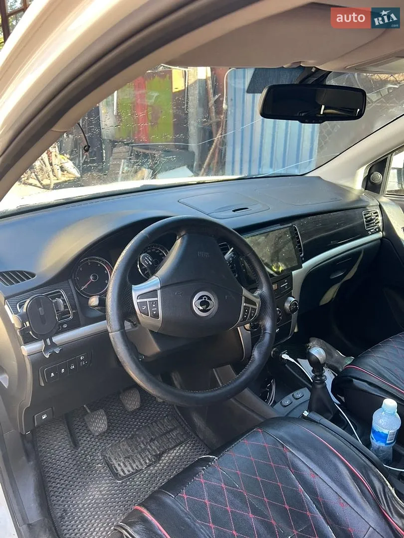 2013 SsangYong Korando - мініатюра 7
