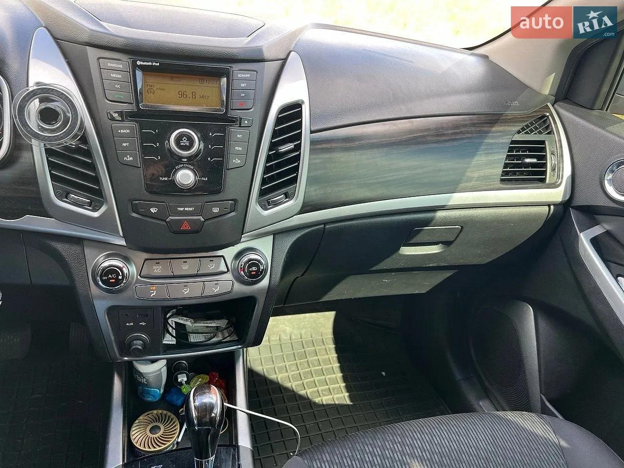 2014 SsangYong Korando - мініатюра 10