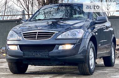 Позашляховик / Кросовер SsangYong Kyron 2014 в 