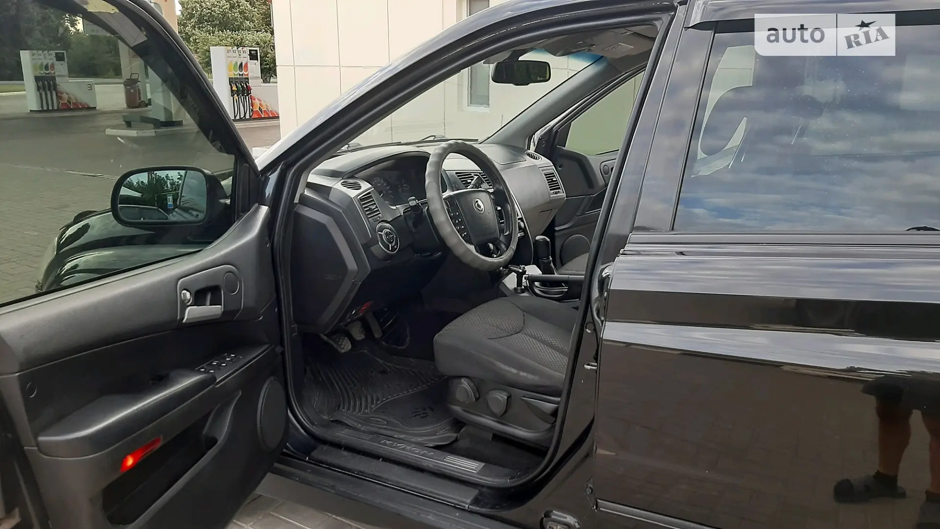2010 SsangYong Kyron - мініатюра 8