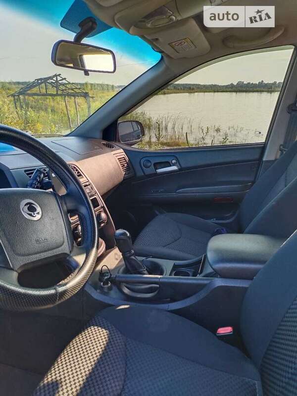 Седан SsangYong Kyron 2010 в Харькове