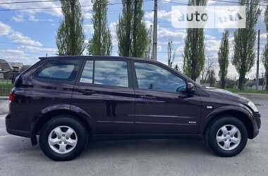 Внедорожник / Кроссовер SsangYong Kyron 2010 в 