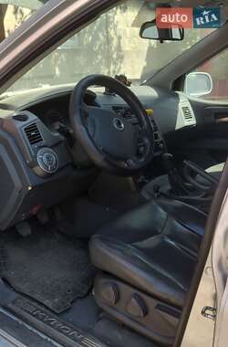Внедорожник / Кроссовер SsangYong Kyron 2005 в 