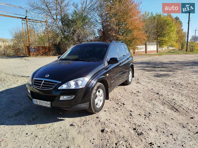 Внедорожник / Кроссовер SsangYong Kyron 2010 в 