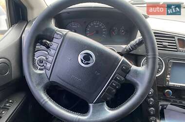 Внедорожник / Кроссовер SsangYong Kyron 2010 в 