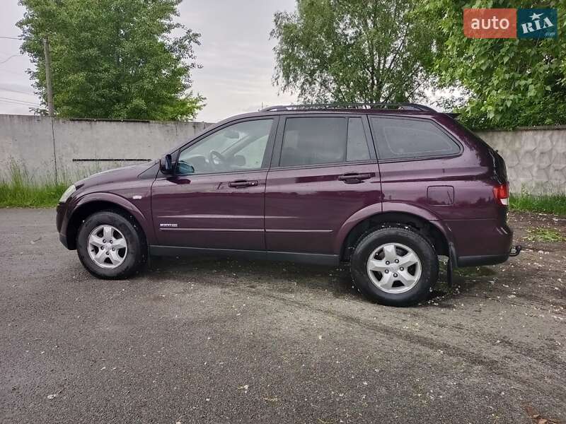 Внедорожник / Кроссовер SsangYong Kyron 2010 в 