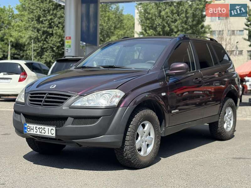 Позашляховик / Кросовер SsangYong Kyron 2009 в 