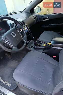 Внедорожник / Кроссовер SsangYong Kyron 2010 в Южноукраинске