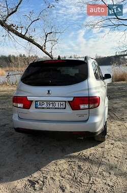 Внедорожник / Кроссовер SsangYong Kyron 2010 в 
