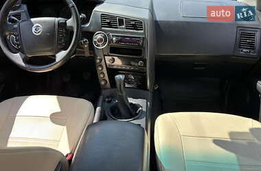 Внедорожник / Кроссовер SsangYong Kyron 2010 в 