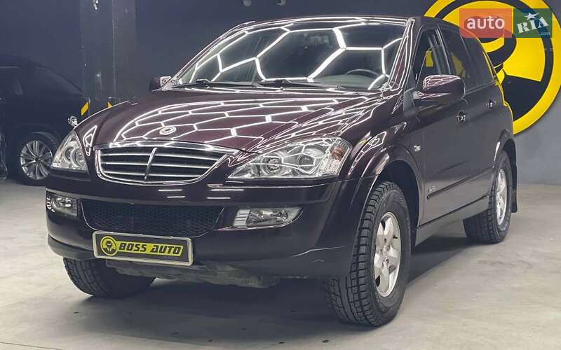 Внедорожник / Кроссовер SsangYong Kyron 2010 в Черновцах