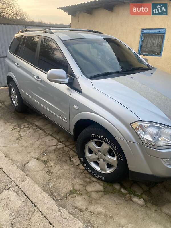 Позашляховик / Кросовер SsangYong Kyron 2012 в Тиврову