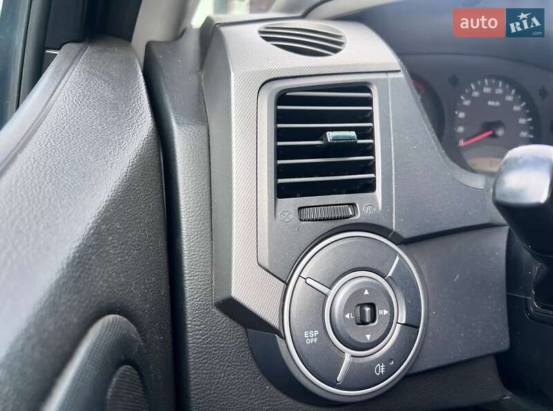 Позашляховик / Кросовер SsangYong Kyron 2012 в Києві фото 9 Позашляховик / Кросовер SsangYong Kyron 2012 в Києві