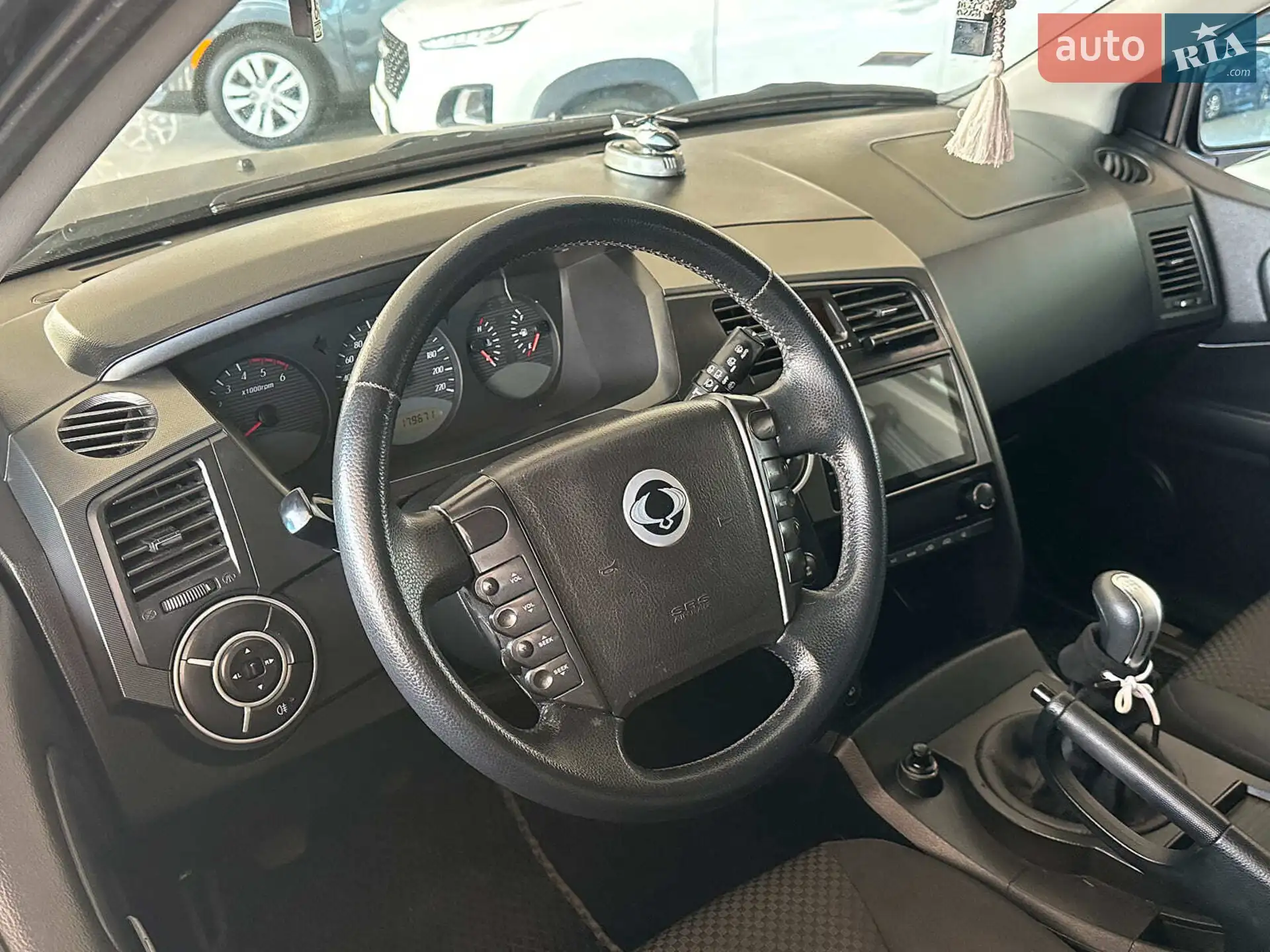 2010 SsangYong Kyron - мініатюра 16