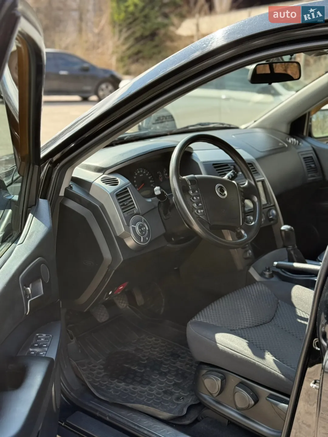 2014 SsangYong Kyron - мініатюра 11