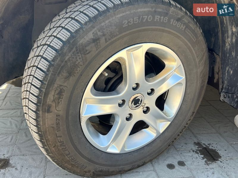 Внедорожник / Кроссовер SsangYong Kyron 2010 в Ужгороде